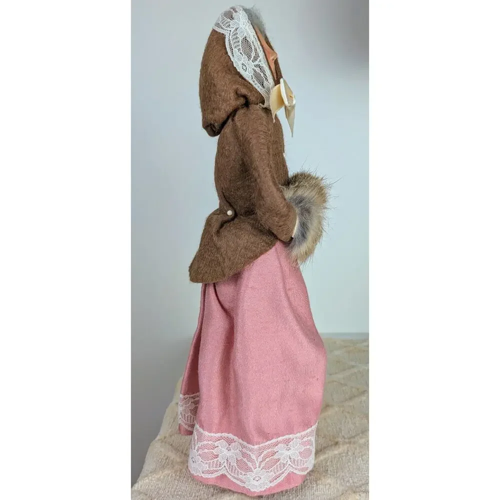 Byers' Choice Caroler Vintage 1988 Woman Pink Skirt w/ Lace Fur Muff Brown Coat